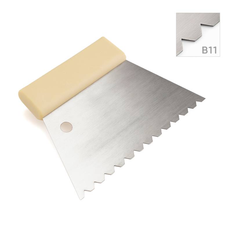 Peigne B11 spécial parquet pour une application homogène de la colle et une adhérence optimale, sans excès de matière.